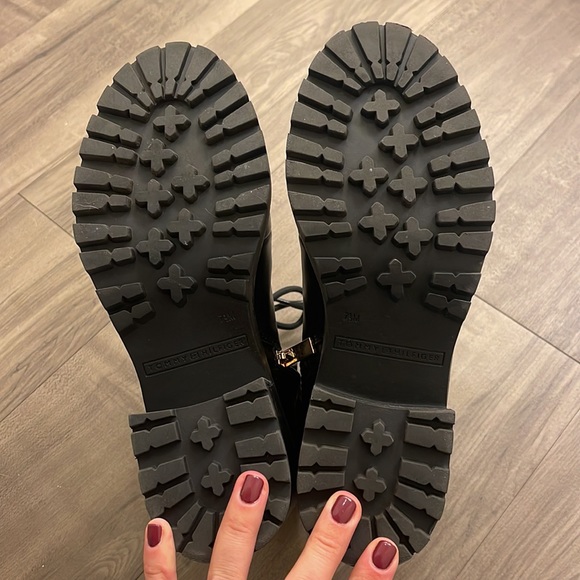 Tommy Hilfiger boots - Picture 5 of 6